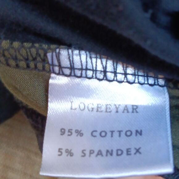 Stylish Black and Green Women's Cotton Tee Shirt - Picture 2 of 4